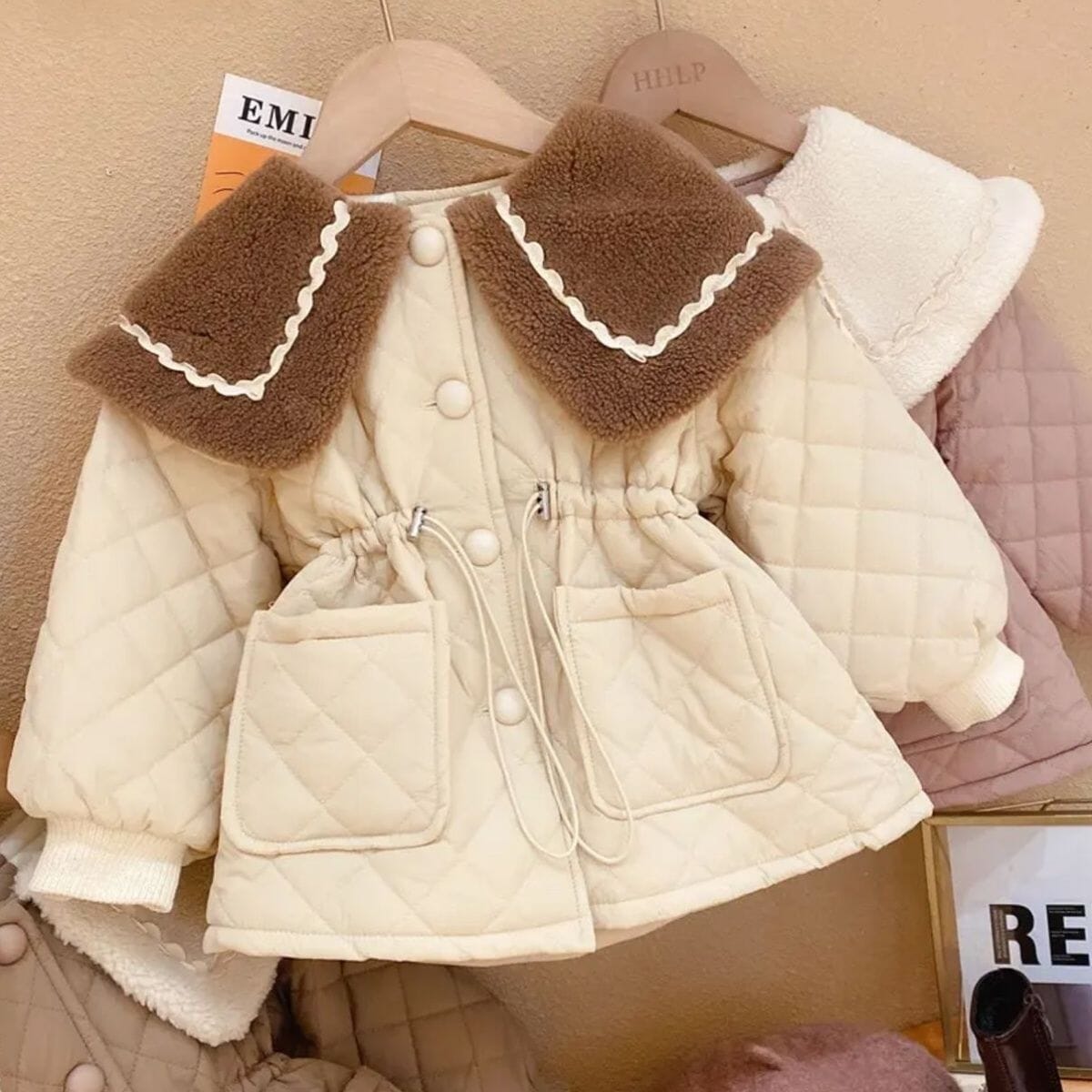 طوق معطف نسائي للأطفال من Warm