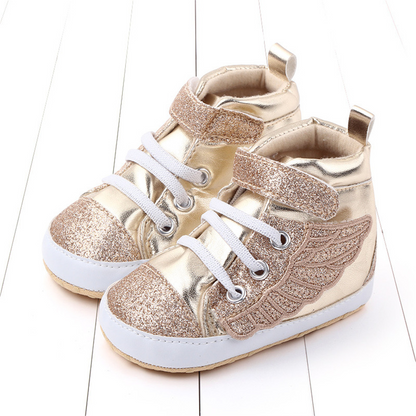 Sneakers for babies with glitter and wings