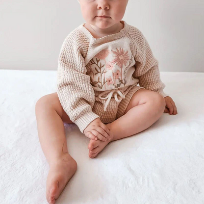 Minimalist Children's Body embroidered with flowers