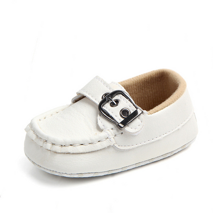 Moccasin with buckle for babies