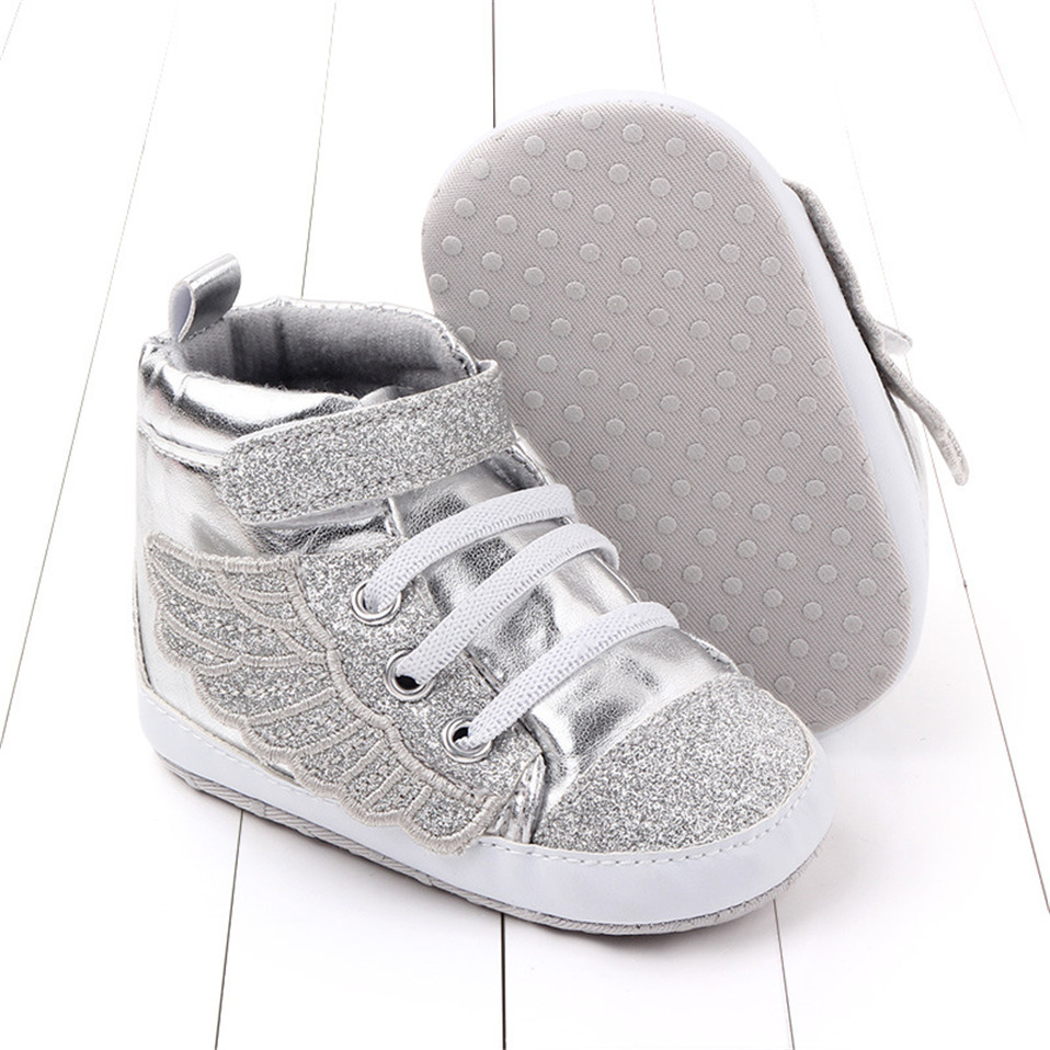 Sneakers for babies with glitter and wings