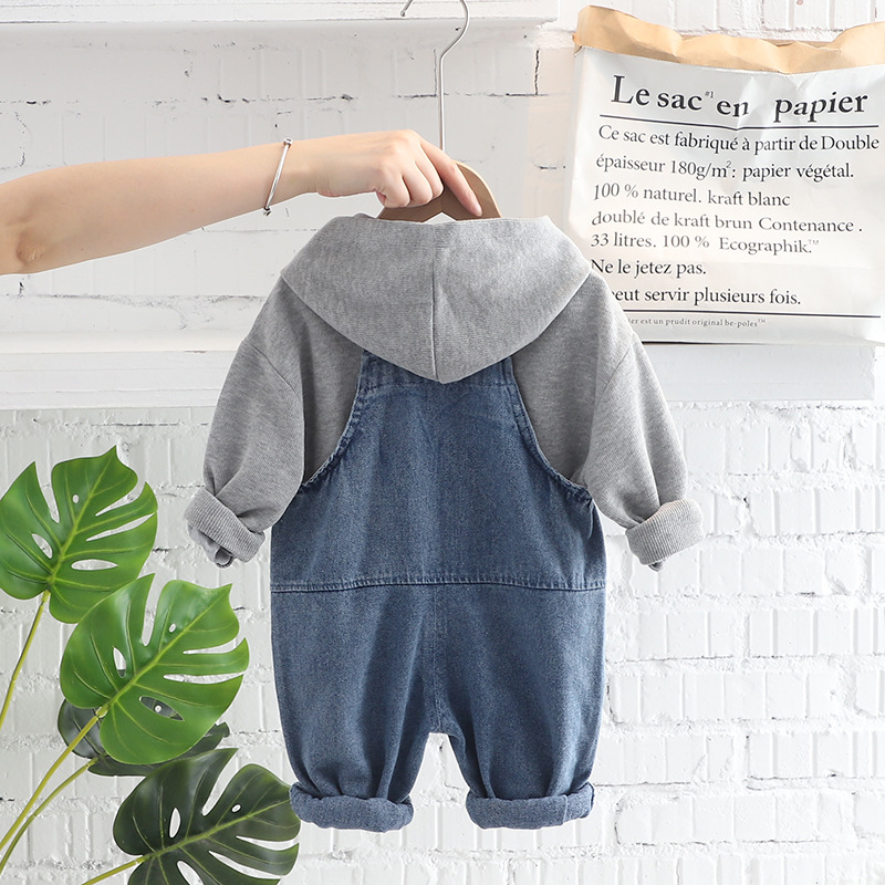 Children's jumpsuit with hood