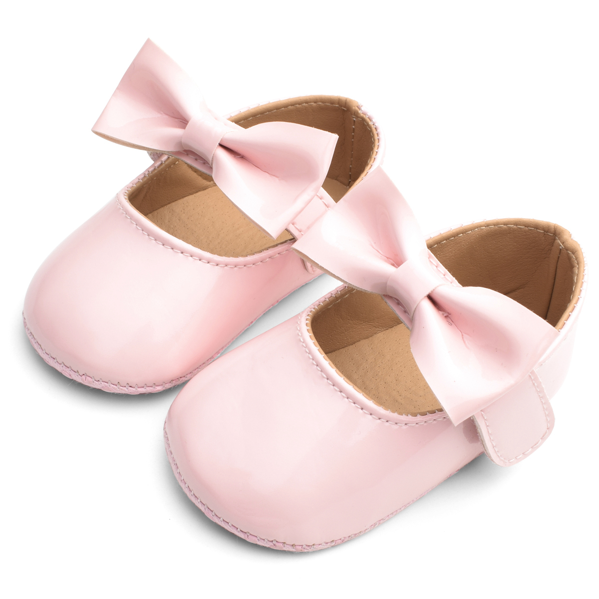 Baby shoes with lace-up