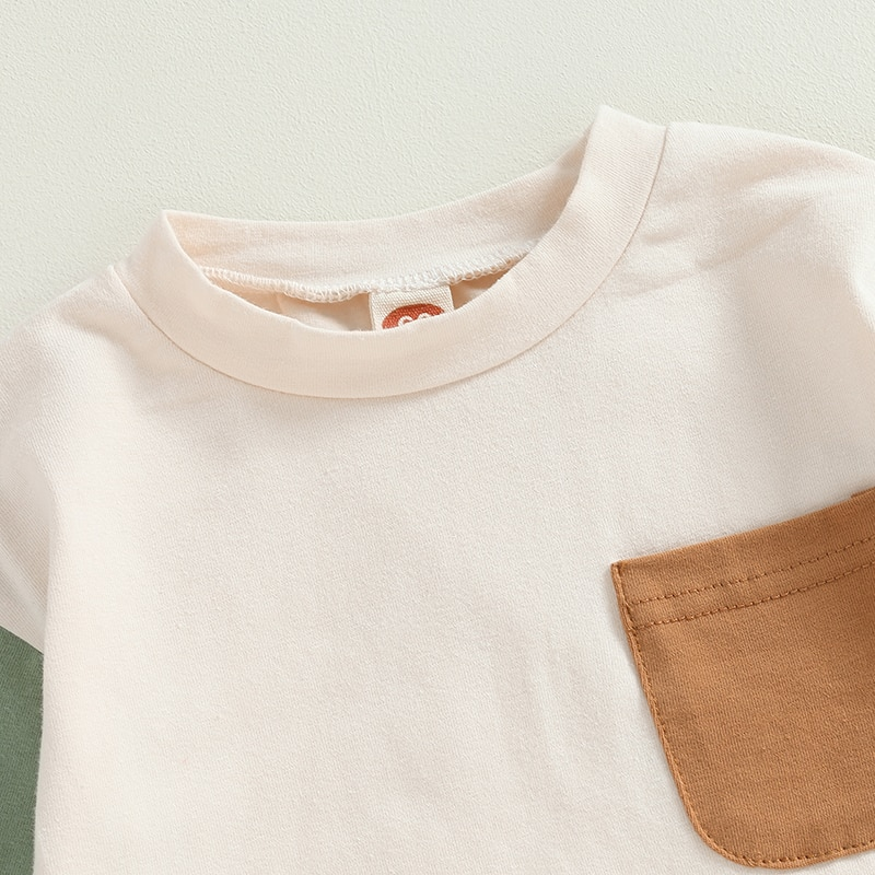 Children's bodysuit with brown pocket