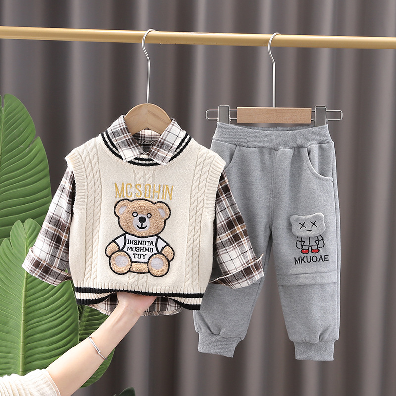 Children's set with bear vest