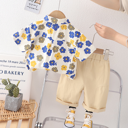 Summer set with flowered shirt