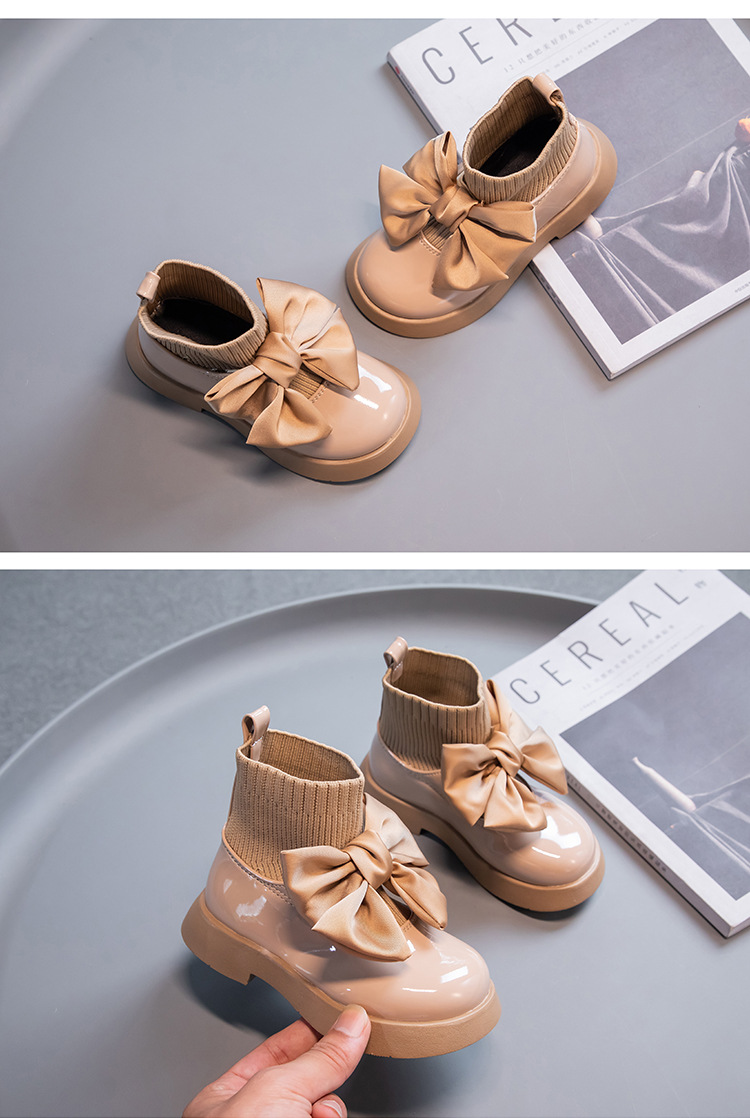 Children's boot with bow