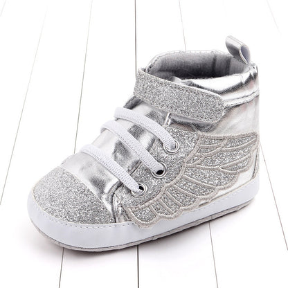 Sneakers for babies with glitter and wings