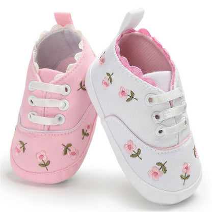 Baby Girl Sneakers with embroidered flowers