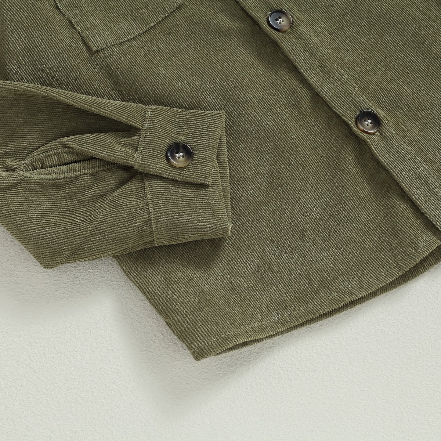 Jacket with collar and pocket