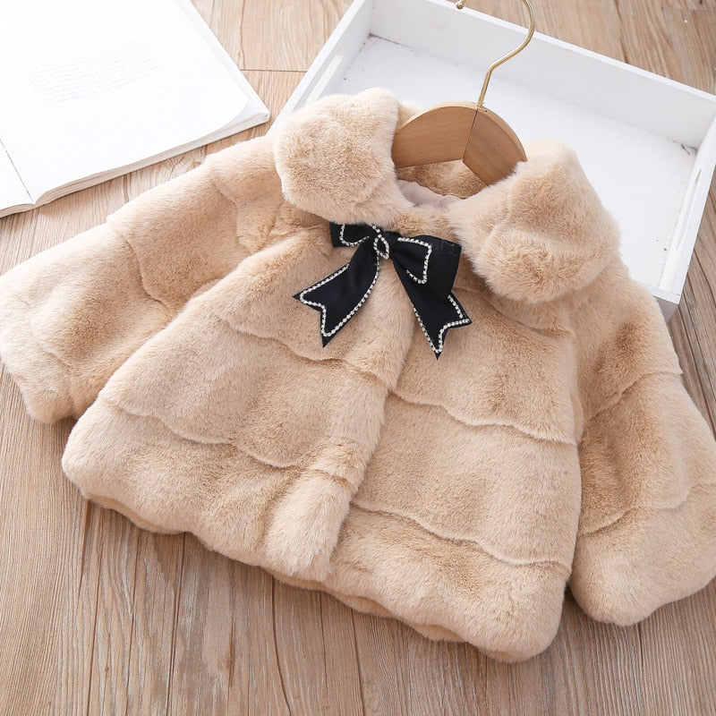 Children's warm coat with bow