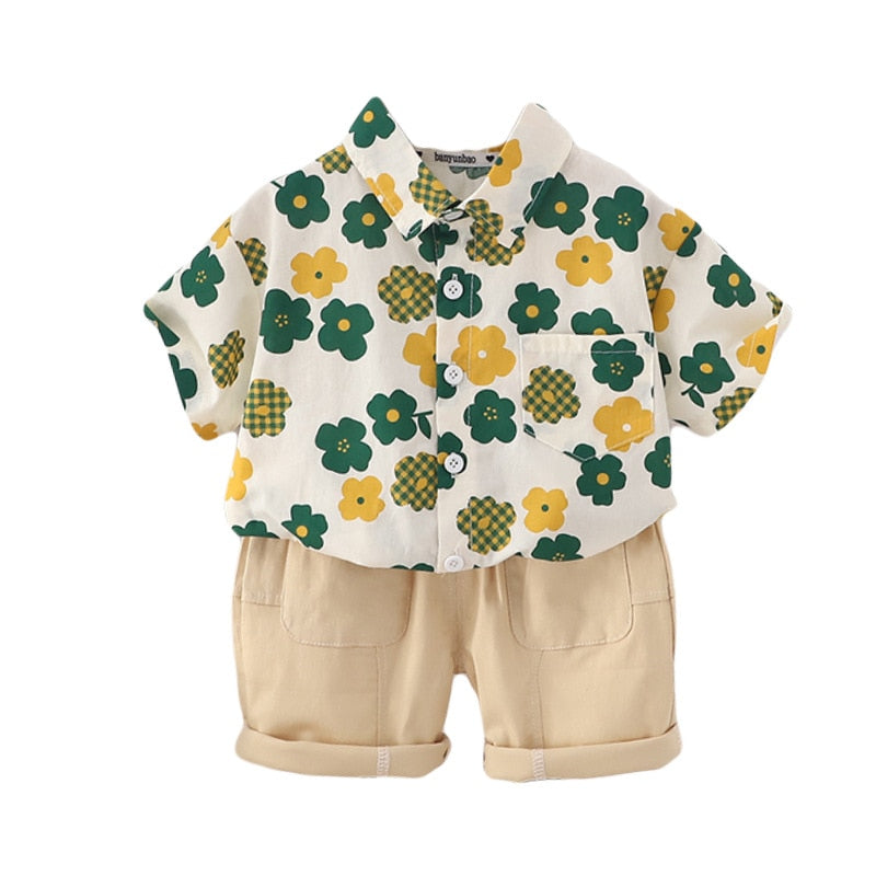 Summer set with flowered shirt