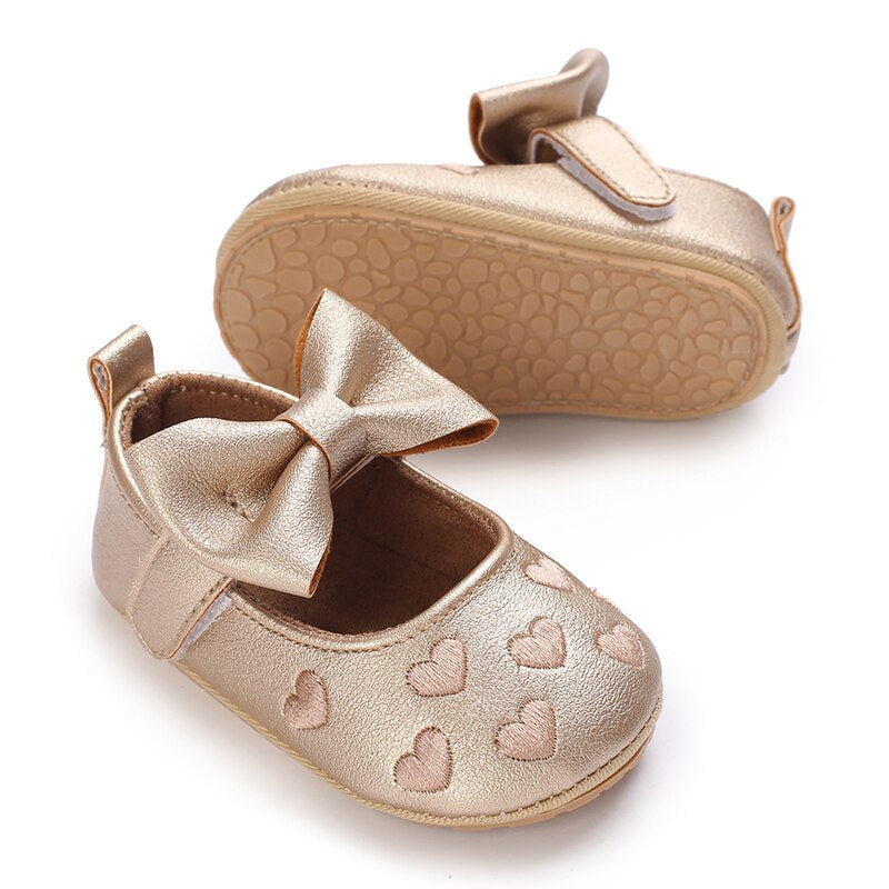 Children's bow and heart shoes