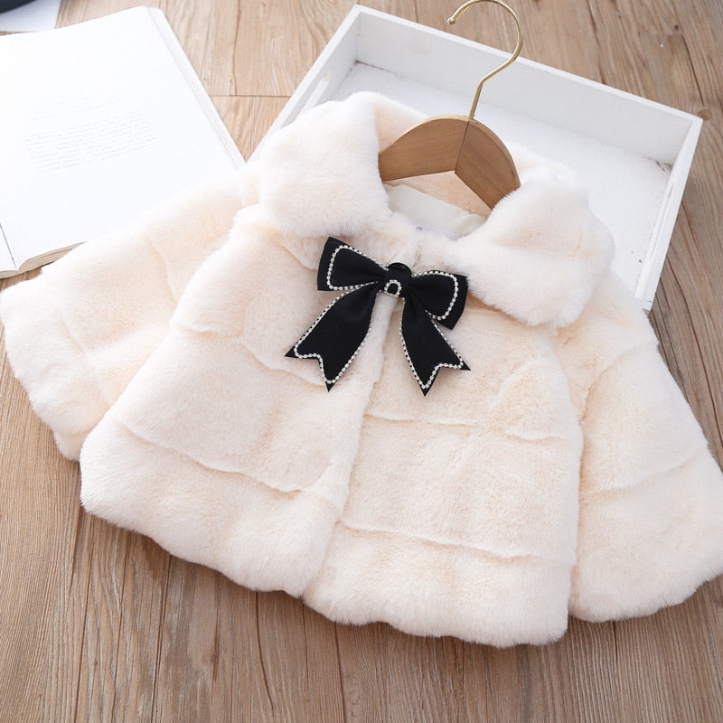 Children's warm coat with bow