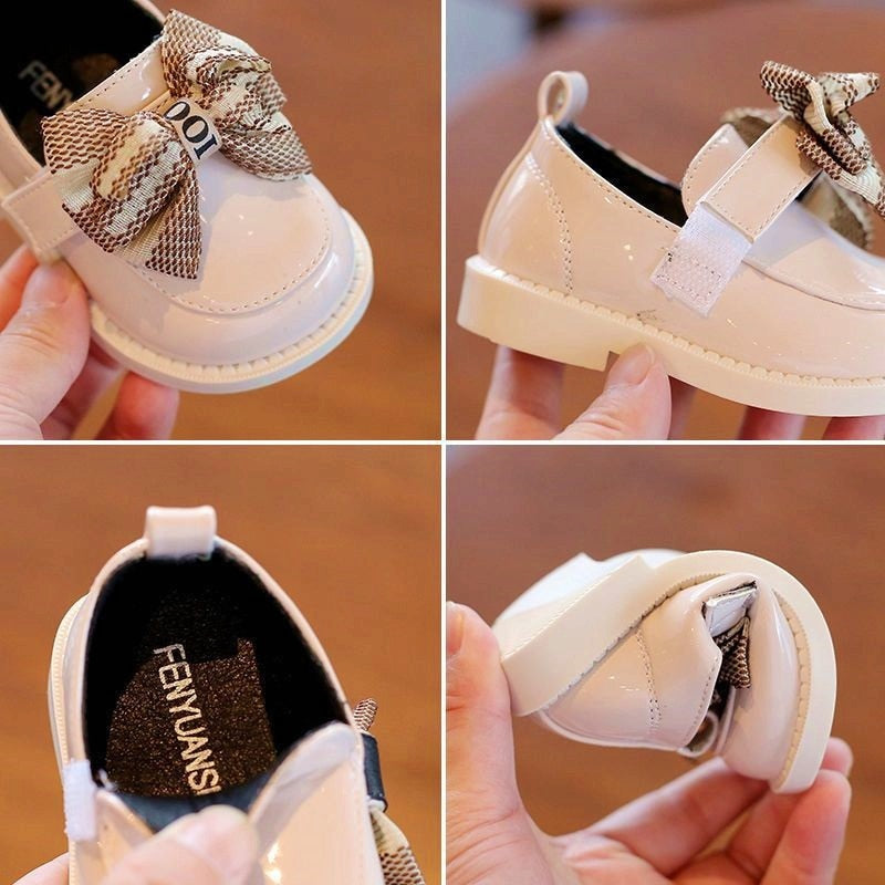 Modern Children's shoe with bow