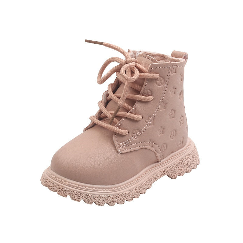 Children's boot with lace-up