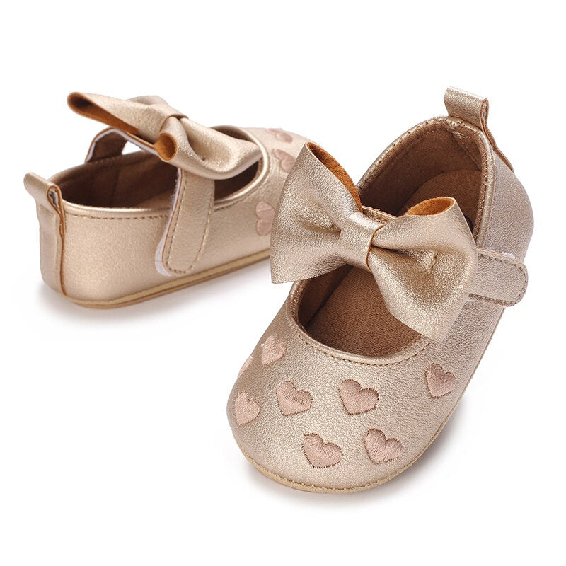 Children's bow and heart shoes