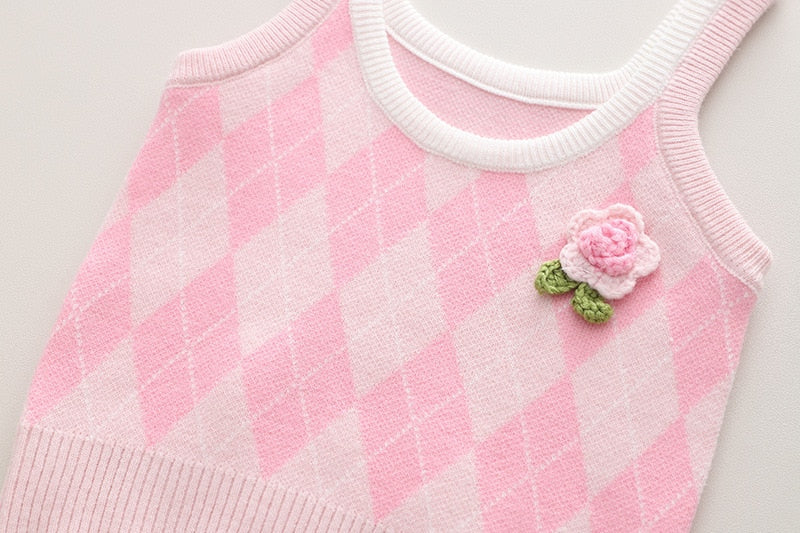 Children's set 3 pieces checkered vest with rose