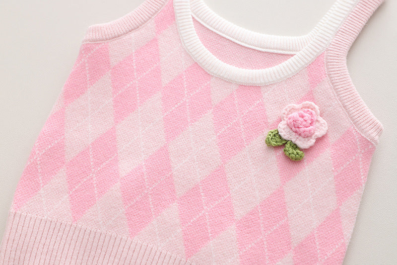 Children's set 3 pieces checkered vest with rose