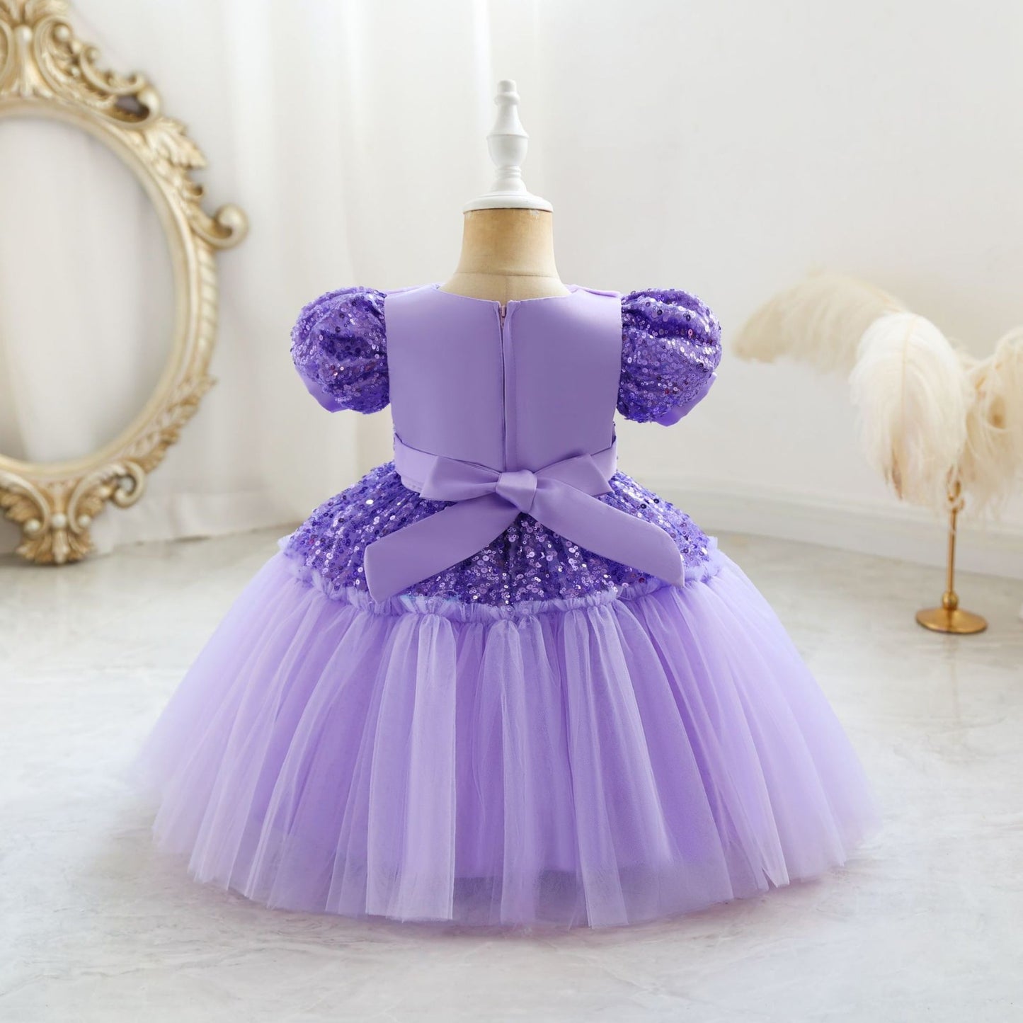 Children's party dress with shiny sequins