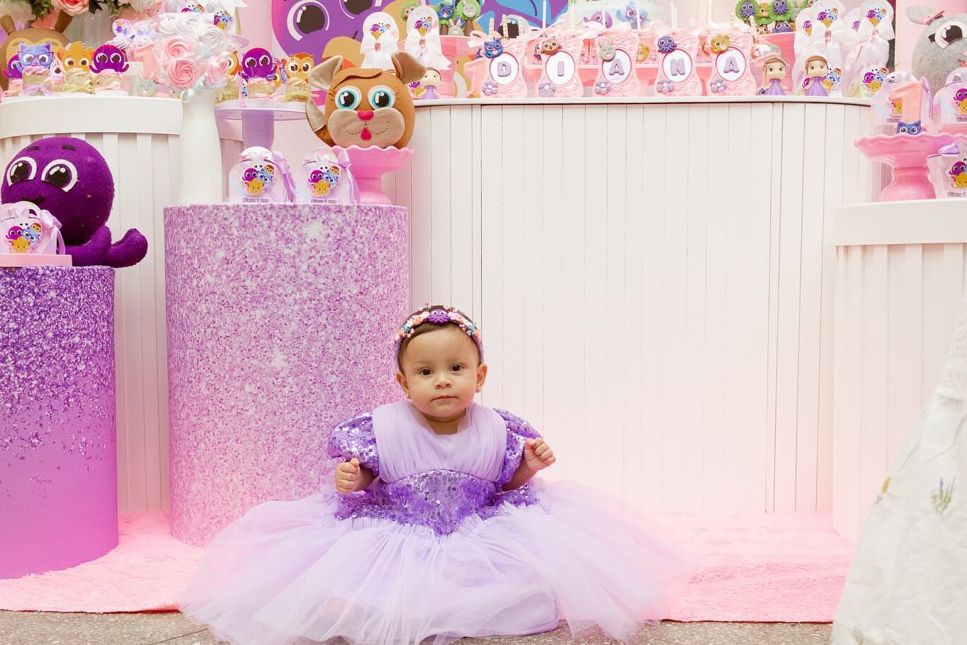 Children's party dress with shiny sequins