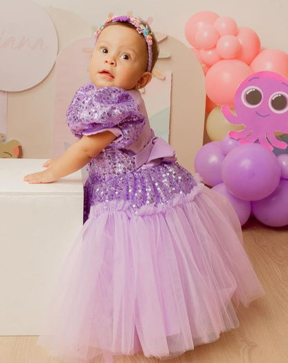 Children's party dress with shiny sequins