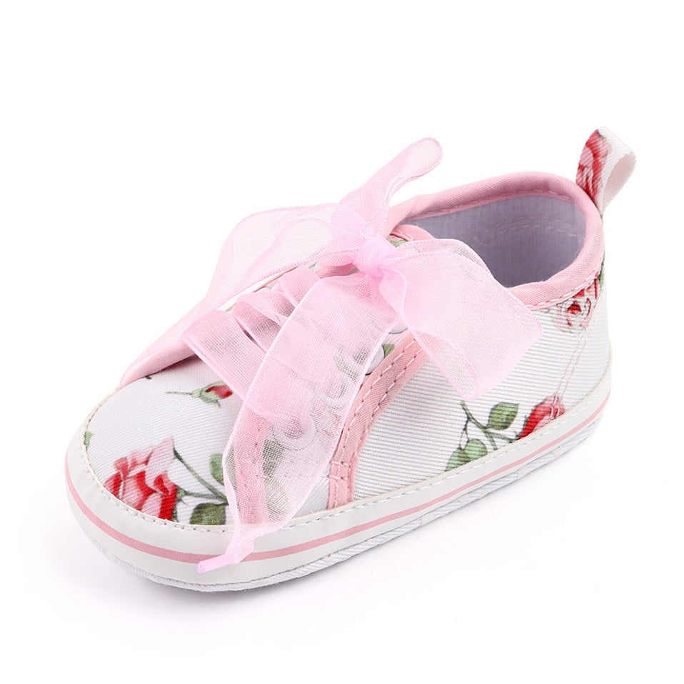 Shoelace Flowers Sneakers