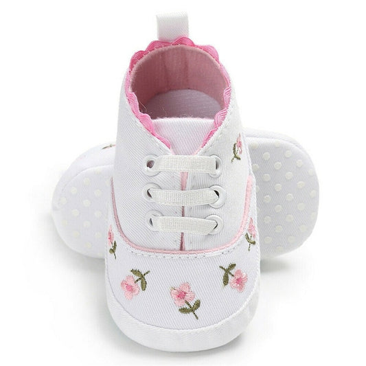 Baby Girl Sneakers with embroidered flowers