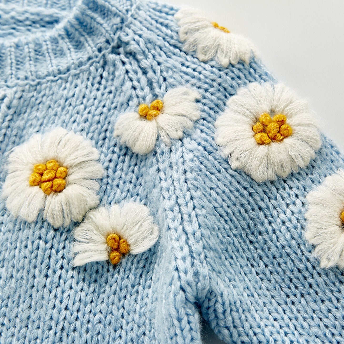 Cardigan Daisy