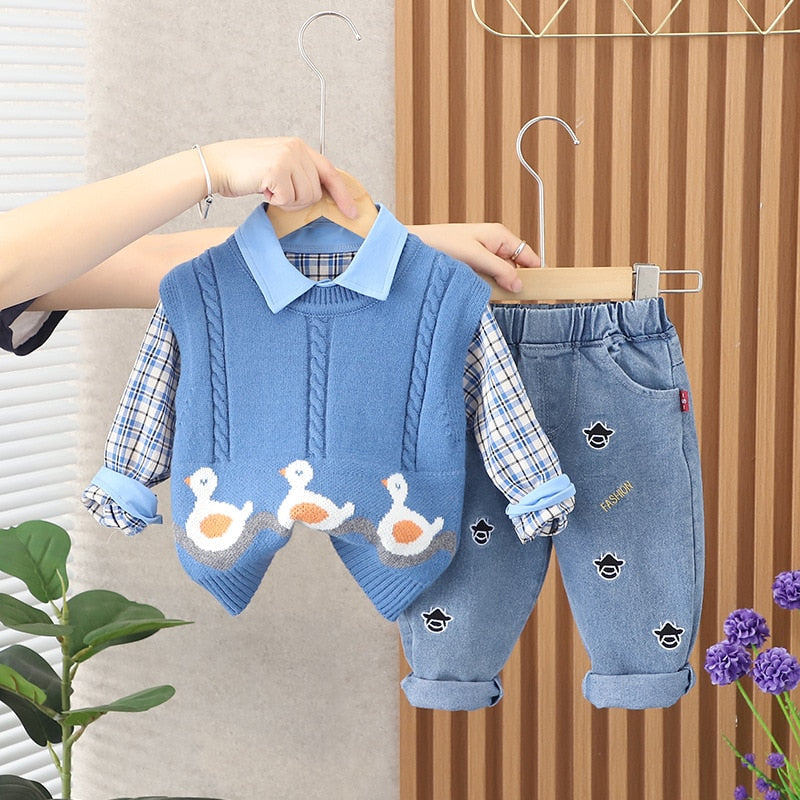 Children's set with vest with little ducks