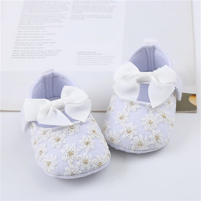 Children's shoes embroidered with bow