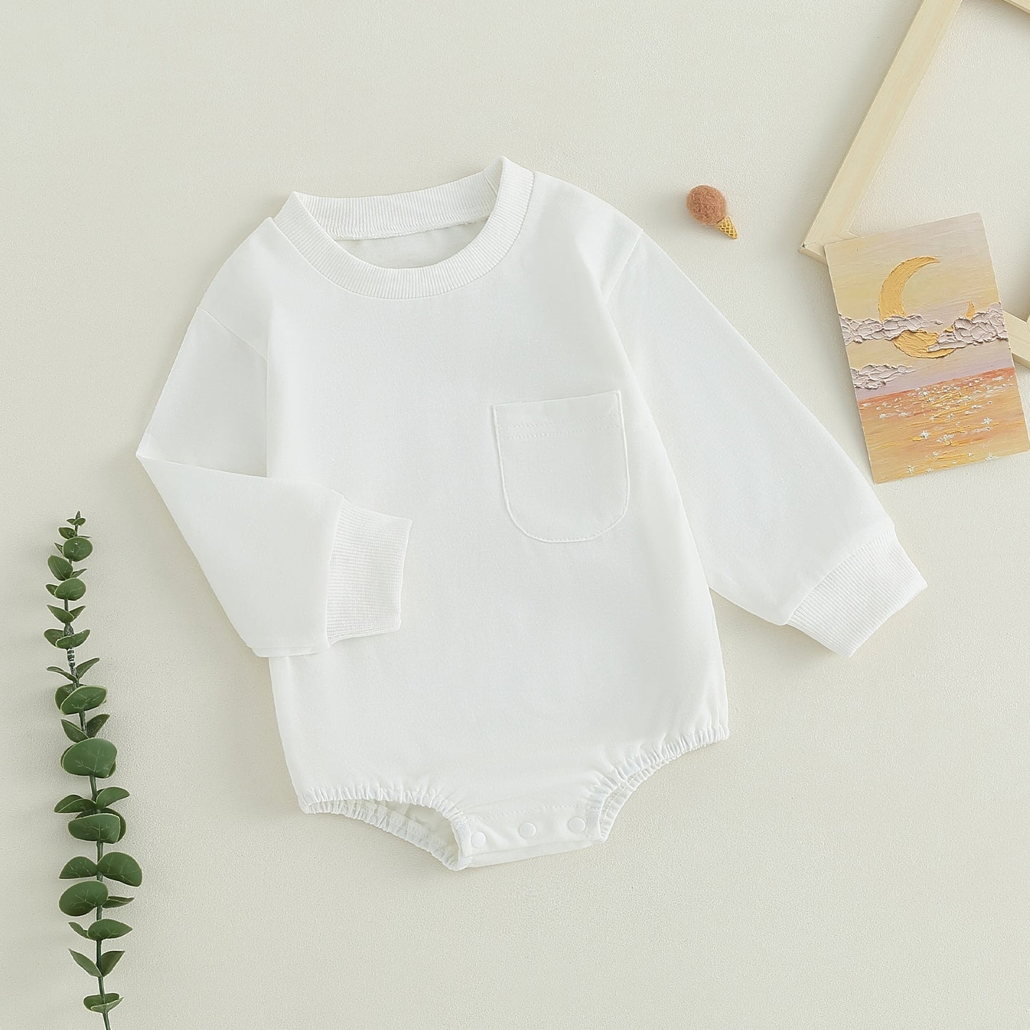 Basic kids bodysuit with pocket